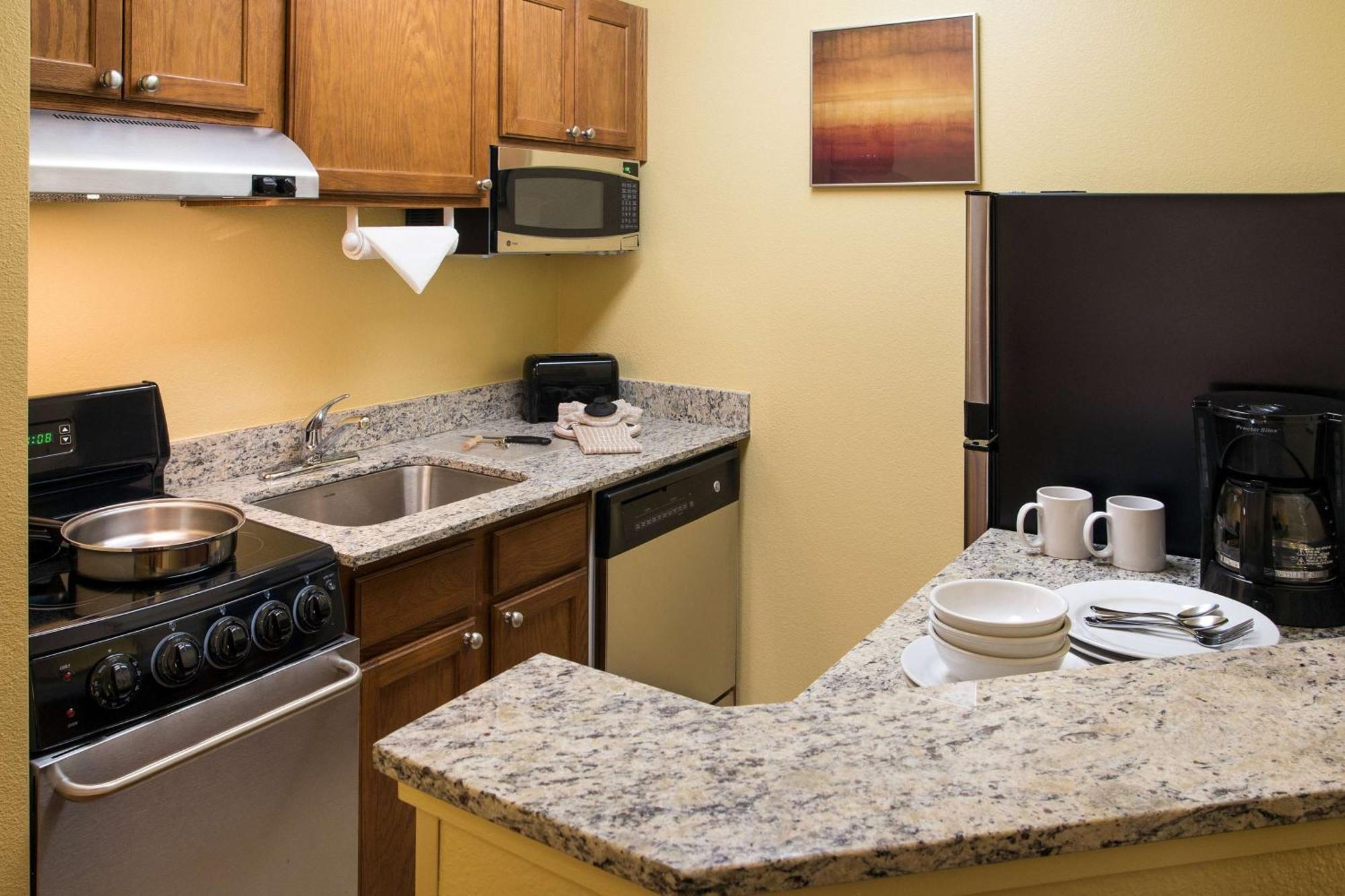Sonesta Simply Suites Phoenix Scottsdale Exterior photo
