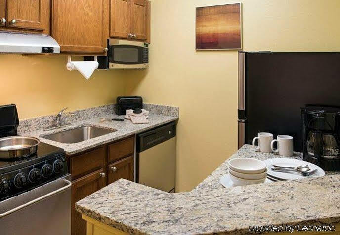 Sonesta Simply Suites Phoenix Scottsdale Exterior photo